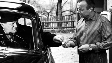 Es geschah am hellichten Tag film trailer button