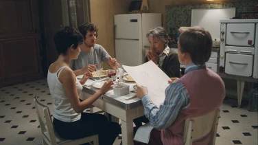 Ensemble c'est tout film trailer button