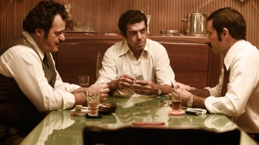 Padrenostro film trailer button