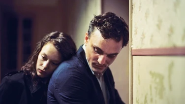 Transit film trailer button