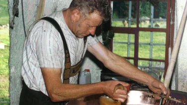 Sennen-Ballade film trailer button