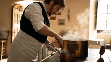 Pot-au-feu film trailer button