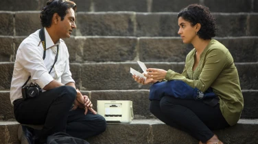 Photograph film trailer button