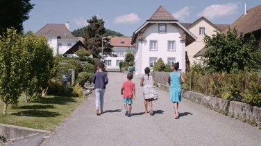 Willkommen in der Schweiz film trailer button