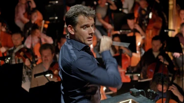 L' Opera de paris film trailer button