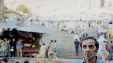 Le regard de Charles film trailer button