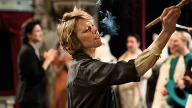 Tove film trailer button