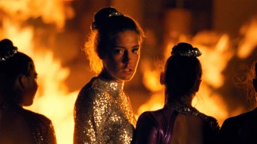 Les cinq diables film trailer button
