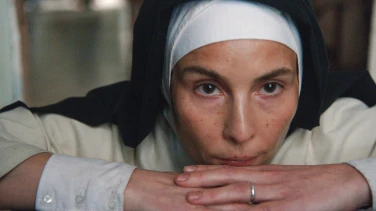 Mother - Die Frau hinter der Ikone film trailer button