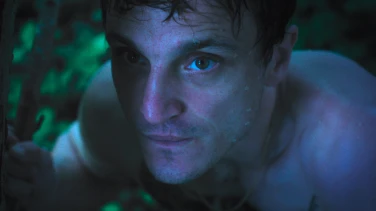 Disco Boy film trailer button