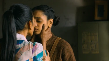 The Shameless film trailer button