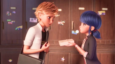 Ladybug & Cat Noir: Der Film film trailer button