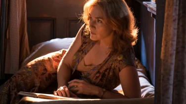 Wonder Wheel film trailer button