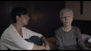 El tiempo nublado film trailer button