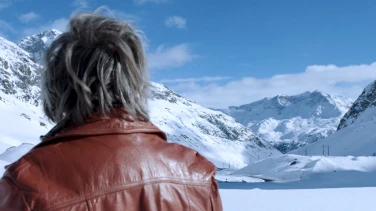 Suot tschêl blau film trailer button