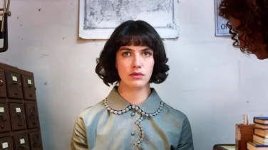 This Beautiful Fantastic film trailer button