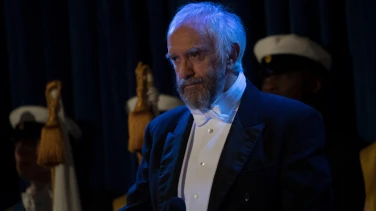 The Wife film trailer button