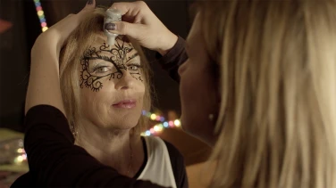 Les Dames film trailer button