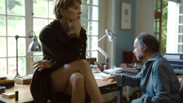 Tromperie film trailer button