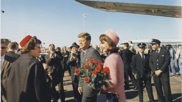 JFK Revisited: Through the Looking Glass film trailer button
