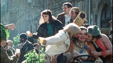 La chimera film trailer button