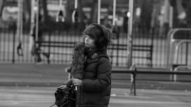 C'mon C'mon film trailer button