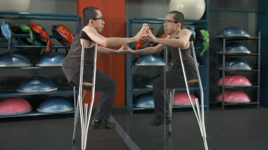 Dearest Viet film trailer button