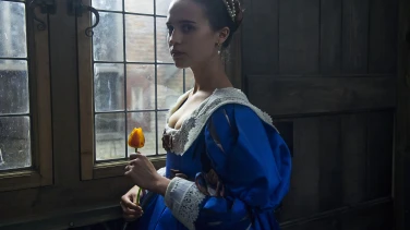 Tulip Fever film trailer button