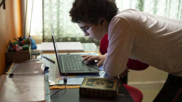 Le jeune Ahmed film trailer button