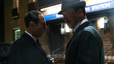 The Courier film trailer button