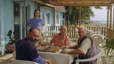 Wet Sand film trailer button