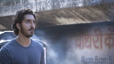 Lion film trailer button