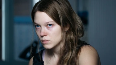 Roubaix, une lumière film trailer button