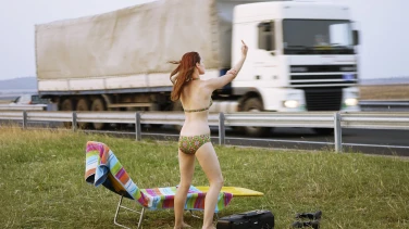 Home (2008) film trailer button