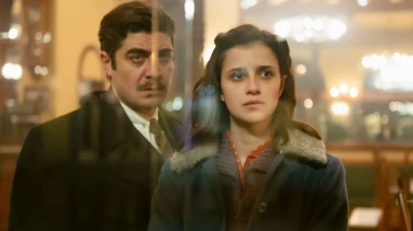 L'ombra del giorno film trailer button