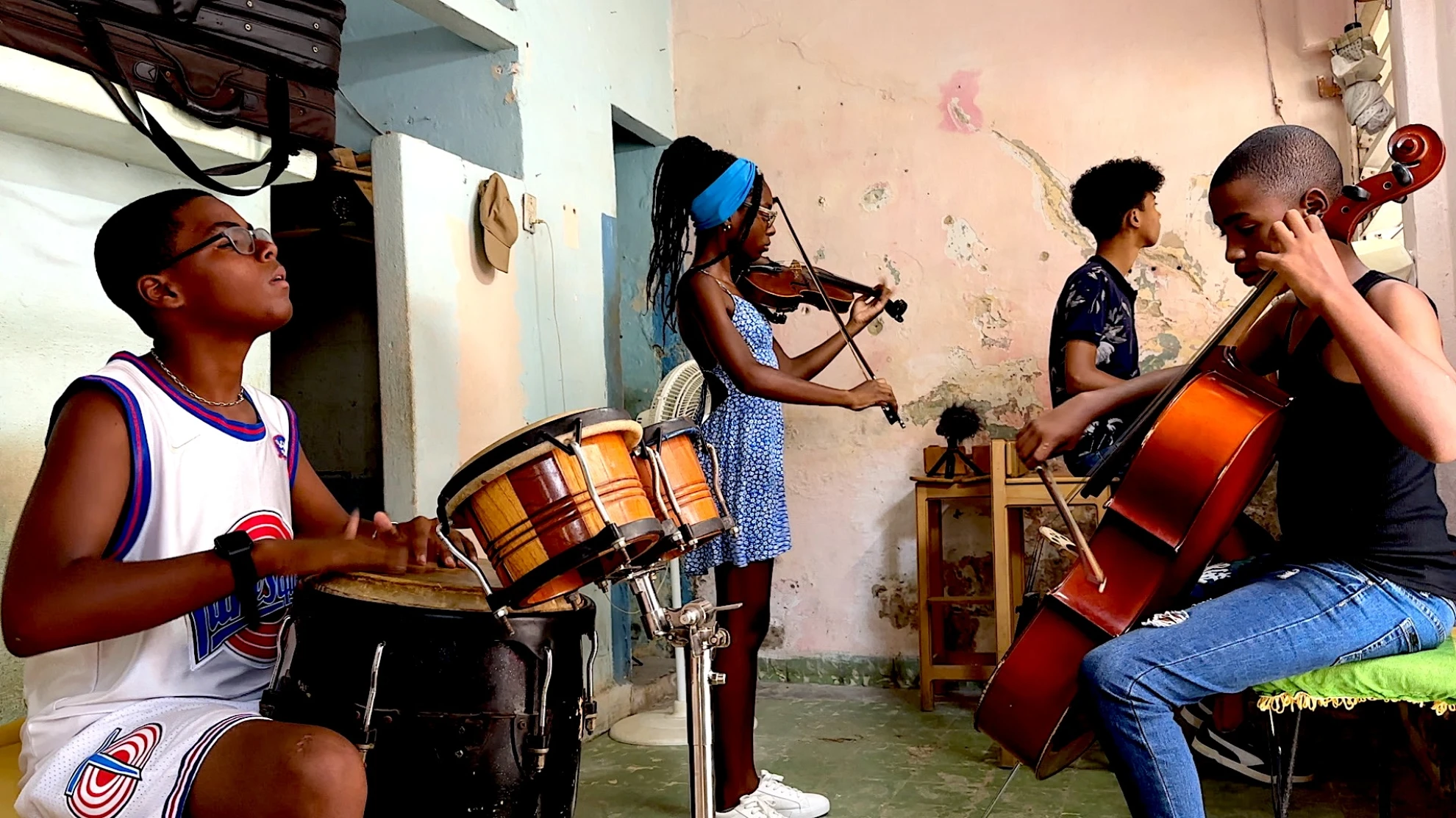 Tanzen im Land der eingefrorenen Träume hero banner image placeholder