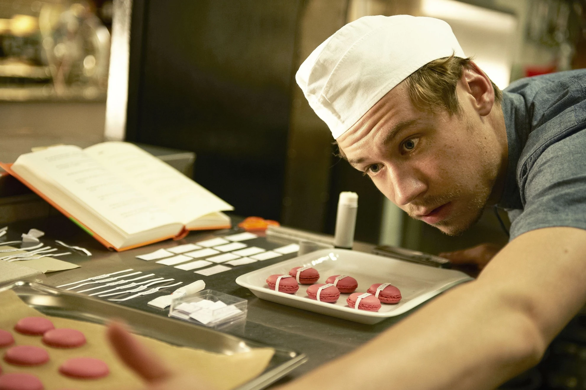 Anleitung zum Unglücklichsein hero banner image placeholder