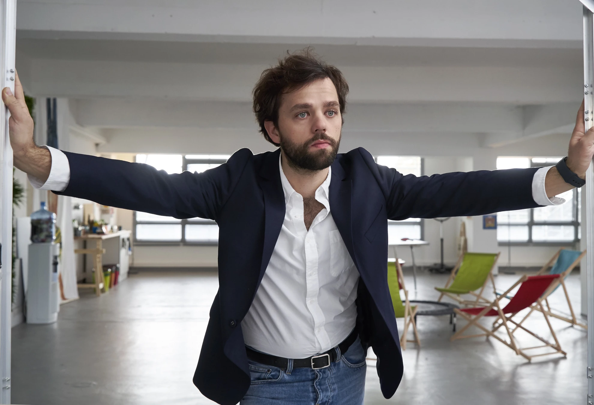 Les 2 Alfred hero banner image placeholder