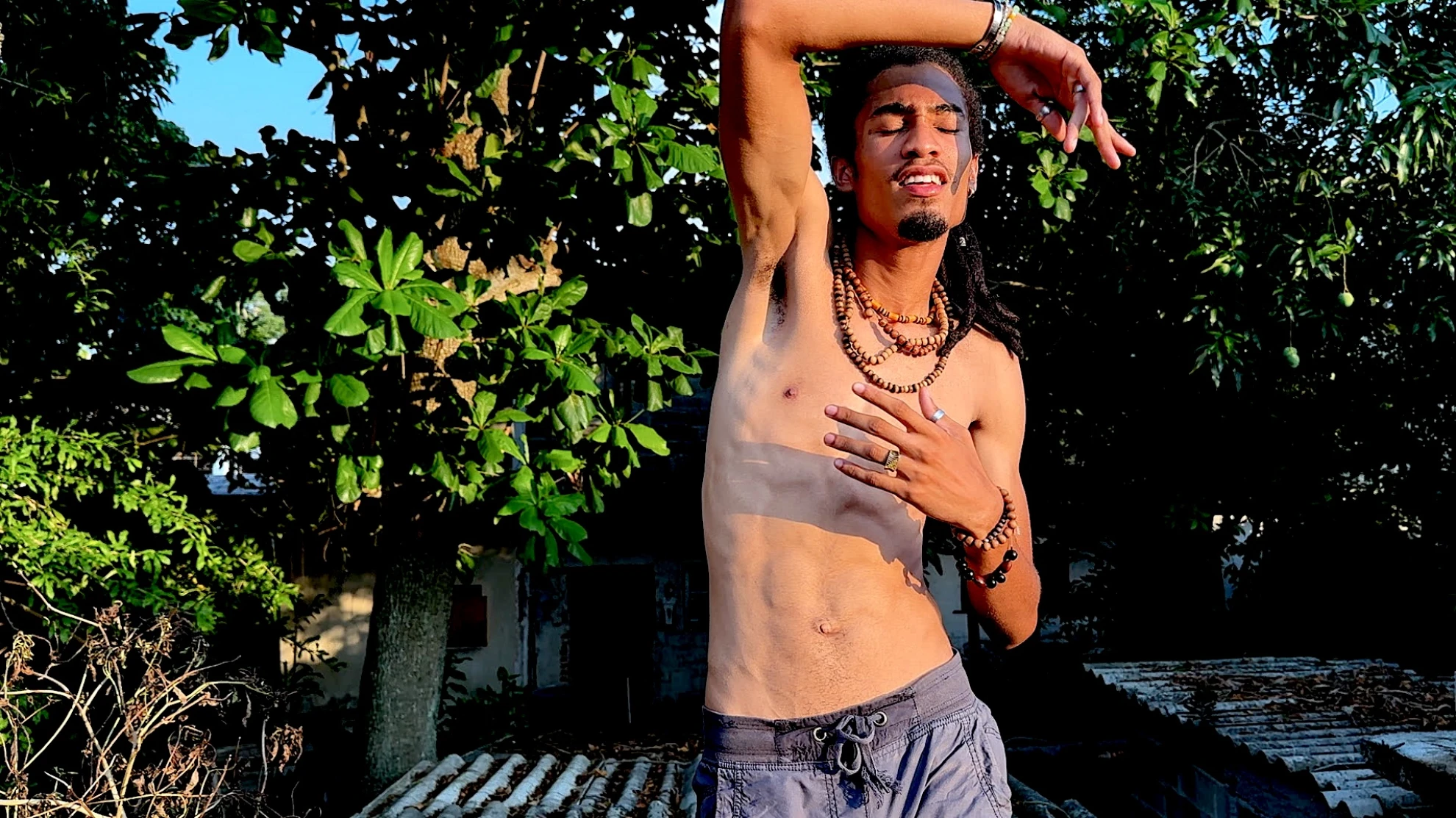 Tanzen im Land der eingefrorenen Träume hero banner image placeholder