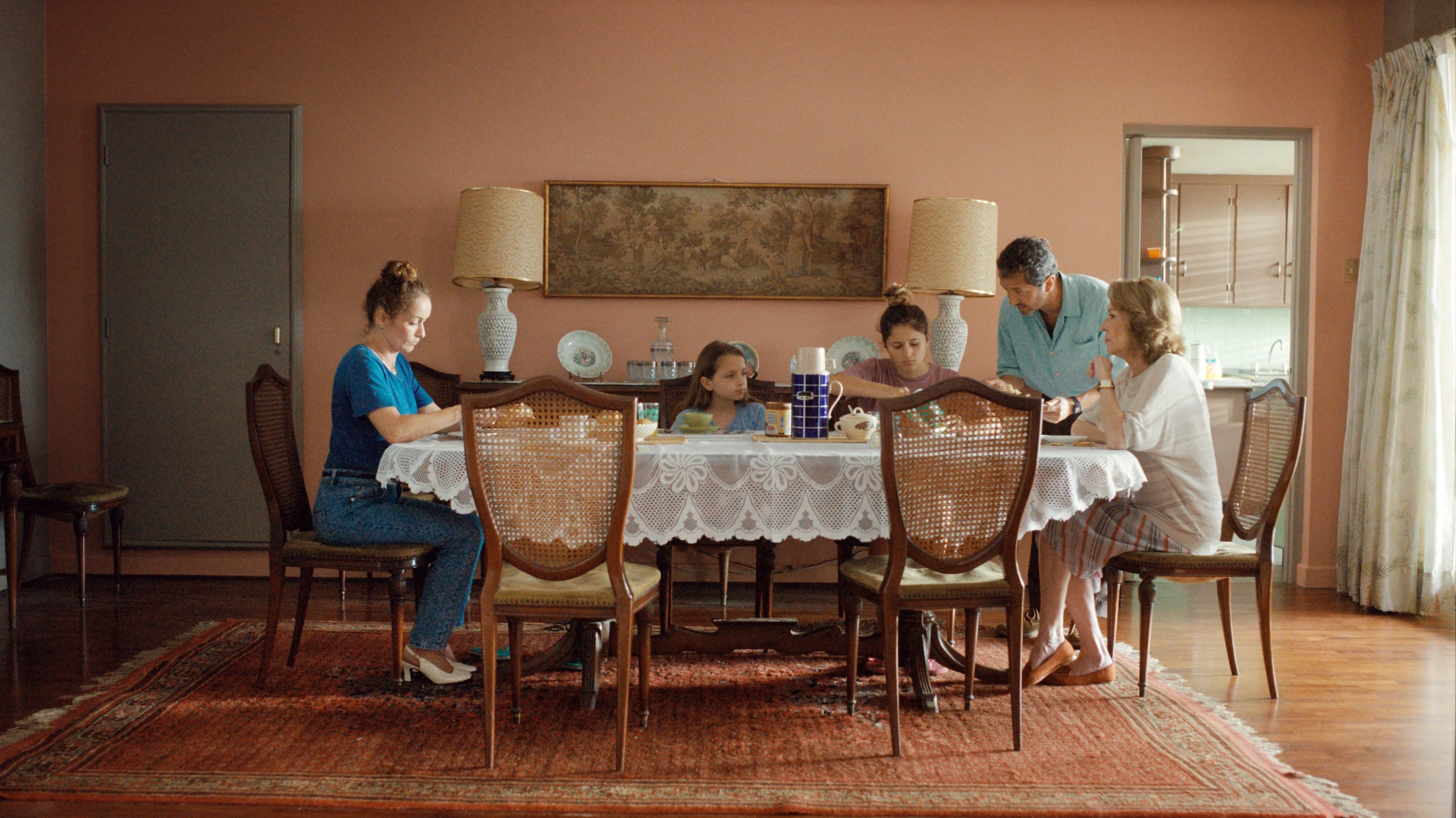 Reinas hero banner image placeholder