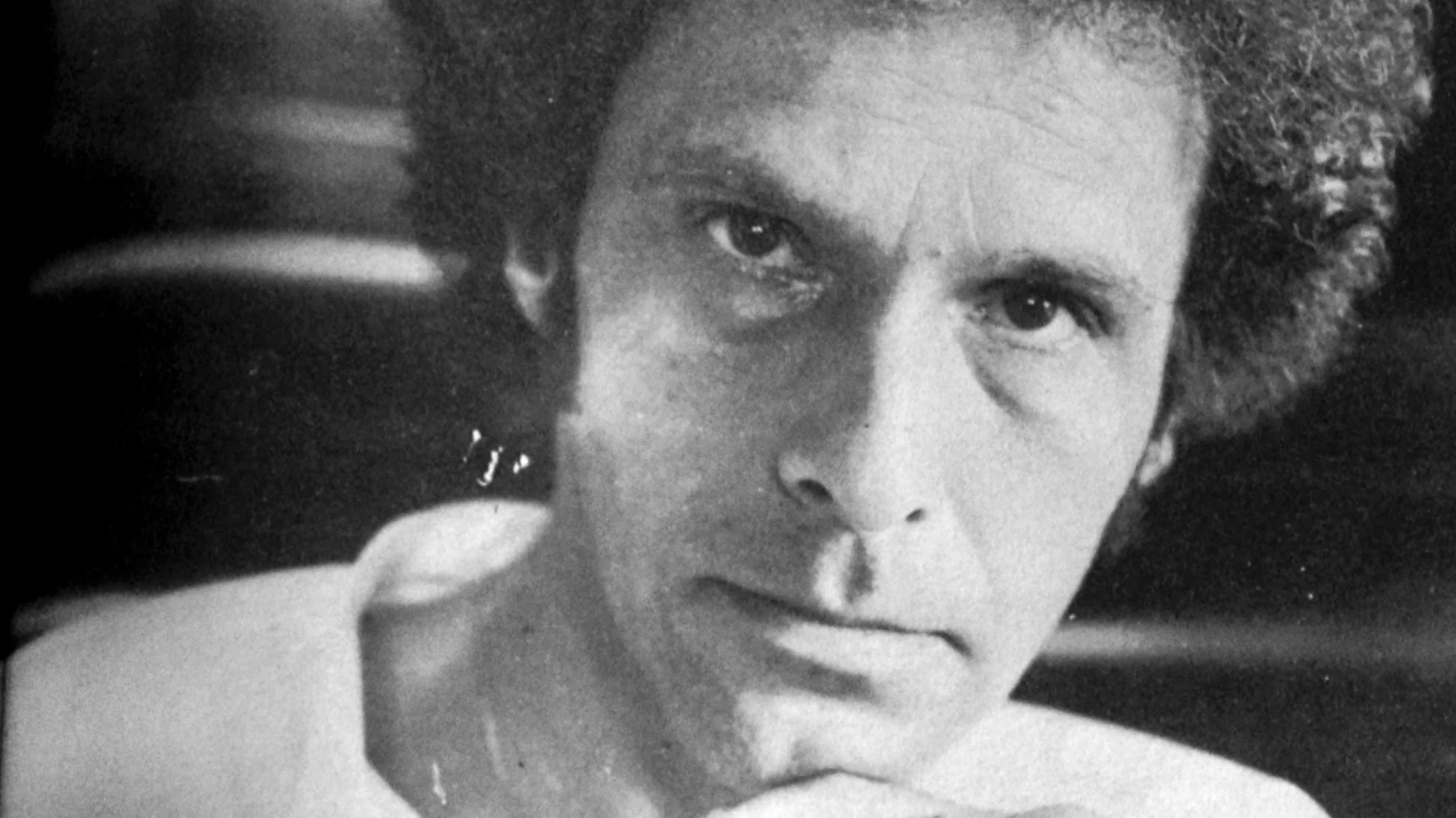 W. - Was von der Lüge bleibt hero banner image placeholder