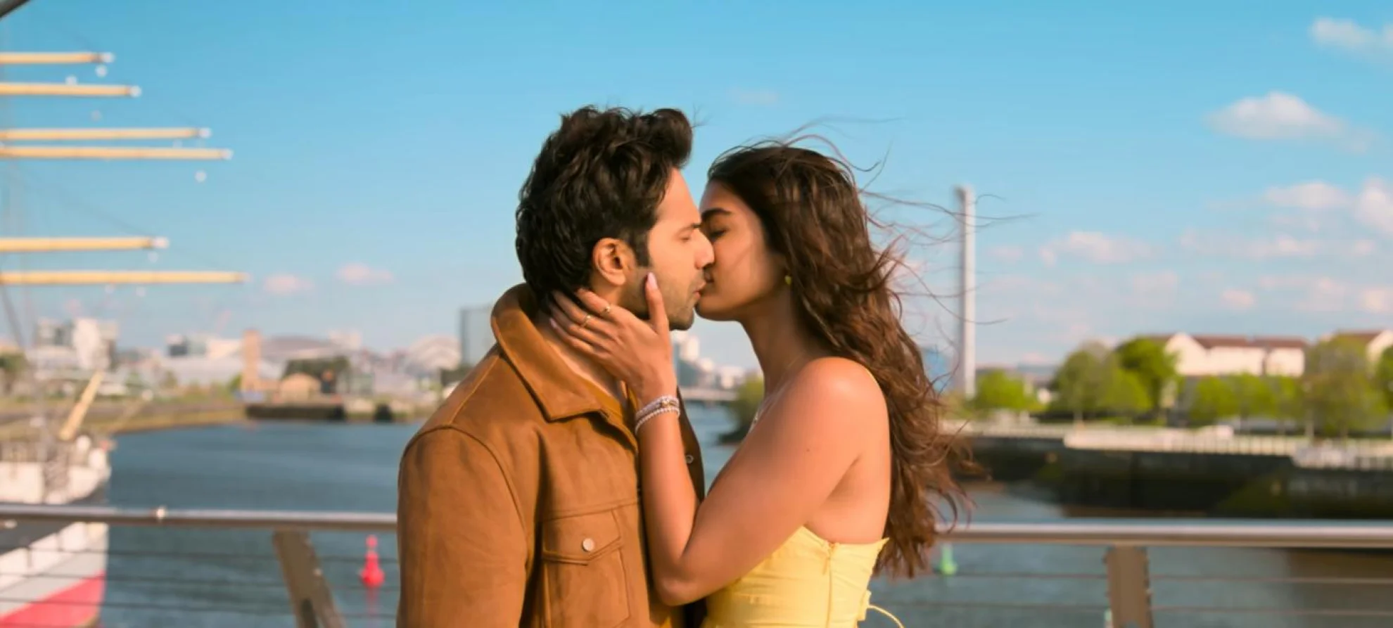 Hai Jawani Toh Ishq Hona Hai hero banner image placeholder