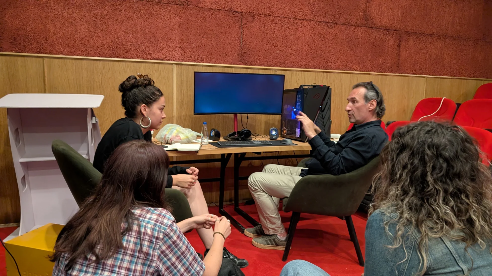 Re-Connect hero banner image placeholder